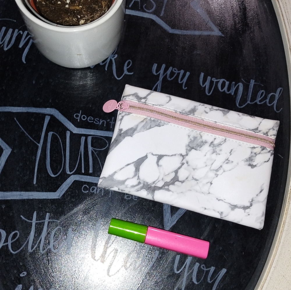 ❤️FREE WITH PURCHASE❤️Cosmetics Bag